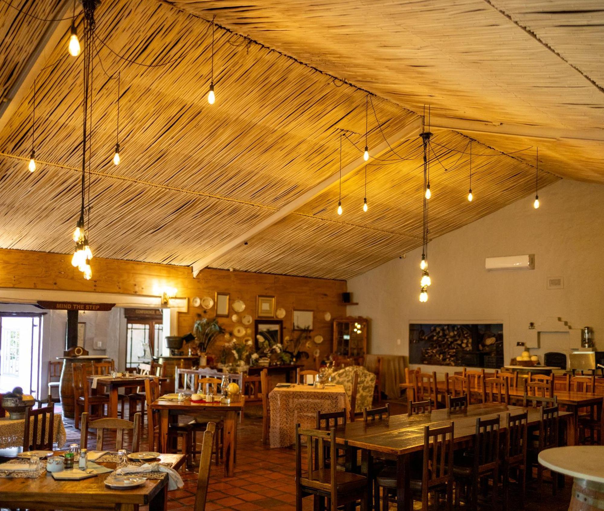 De Opstal Country Lodge Oudtshoorn Eksteriør billede